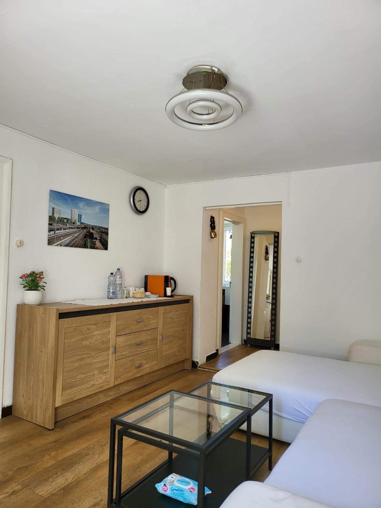 Bastis Central Guesthouse Lucerne City Exterior photo